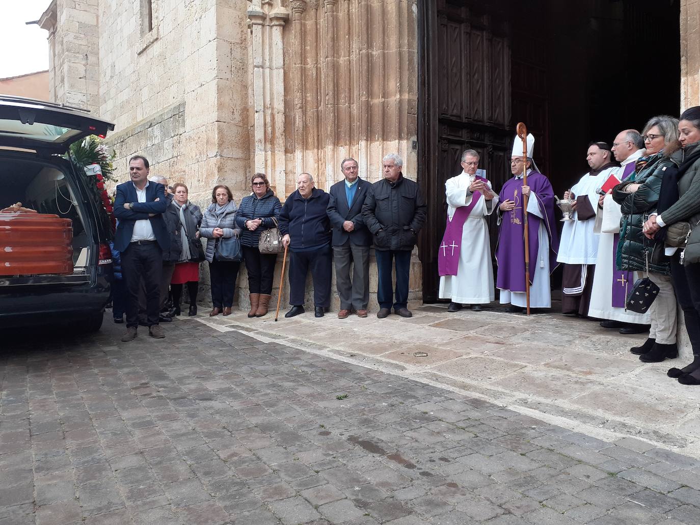 Funeral en Medina de Rioseco del sacerdote Alejandro Ovelleiro 'Jano'. 