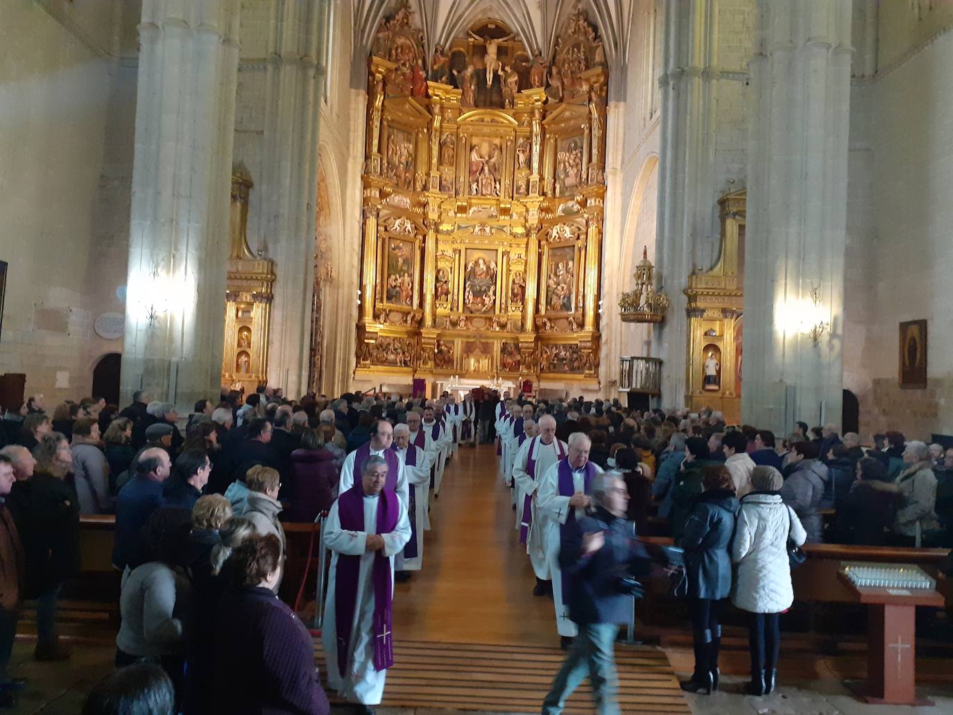 Funeral en Medina de Rioseco del sacerdote Alejandro Ovelleiro 'Jano'. 