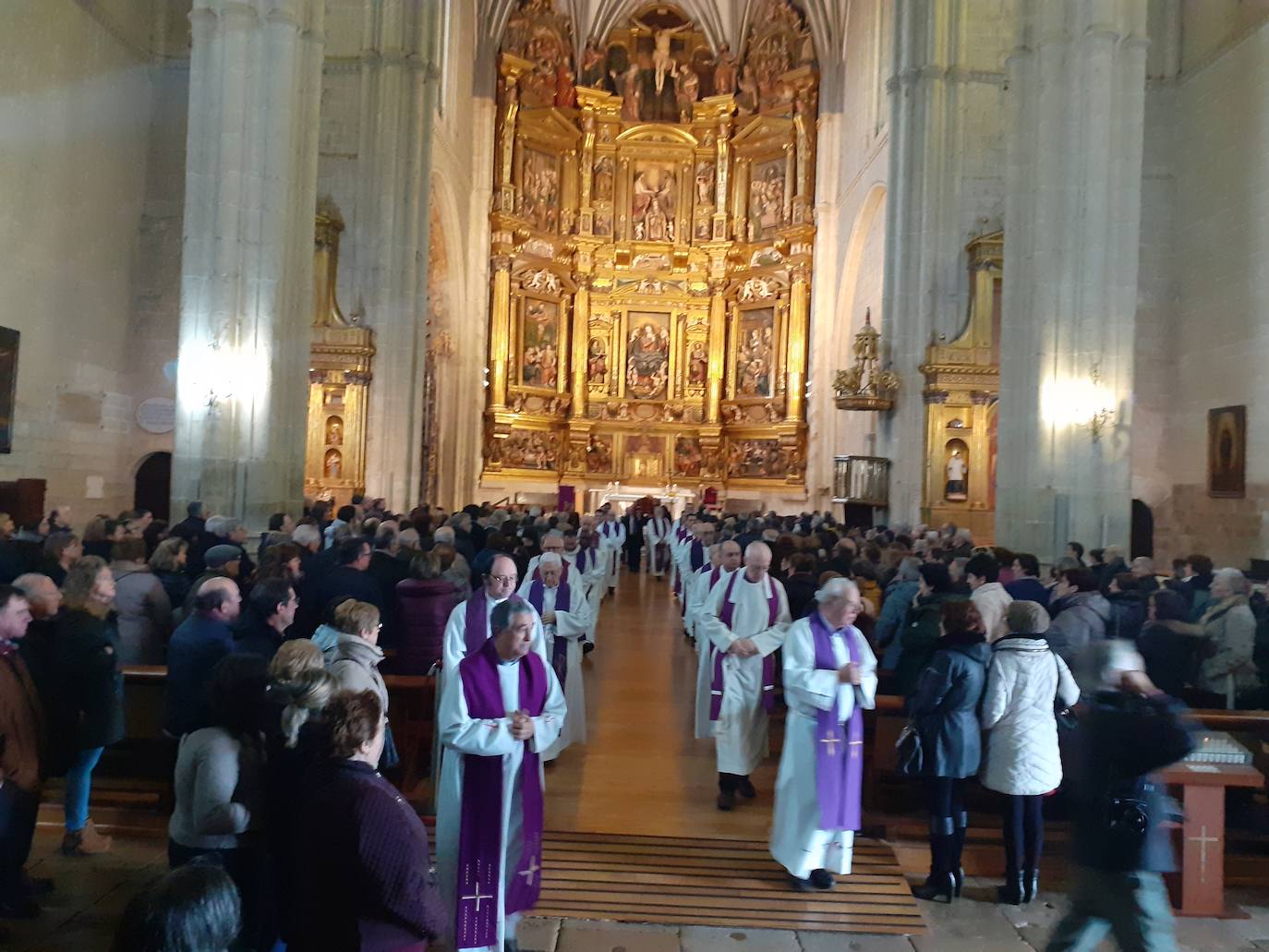 Funeral en Medina de Rioseco del sacerdote Alejandro Ovelleiro 'Jano'. 