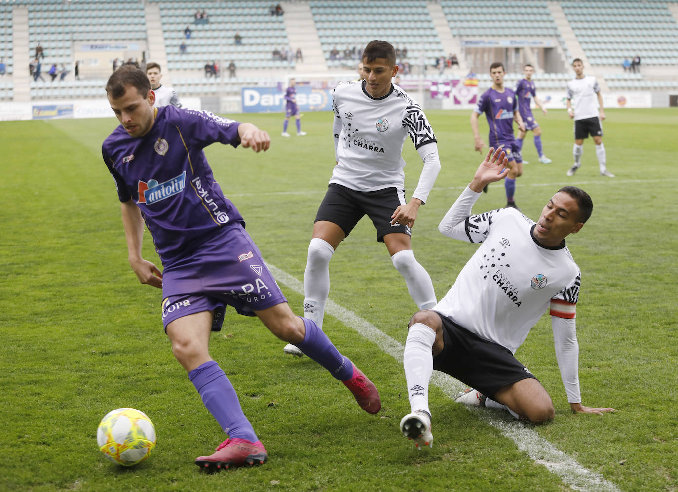 El Palencia Cristo golea a un blanco Salamanca UDS B. 