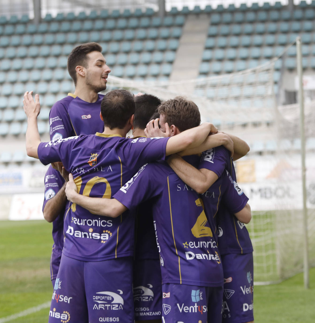 El Palencia Cristo golea a un blanco Salamanca UDS B. 