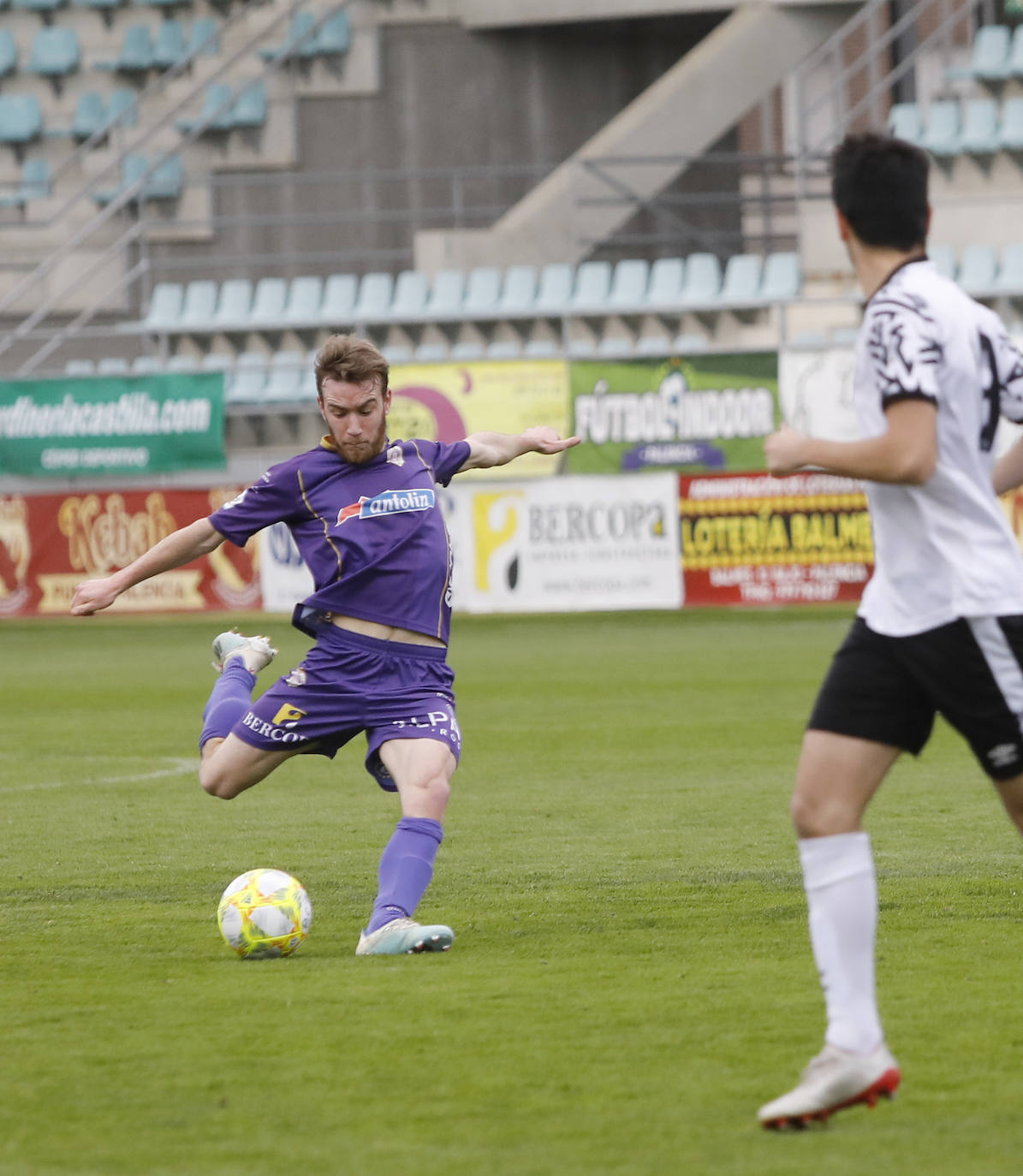 El Palencia Cristo golea a un blanco Salamanca UDS B. 