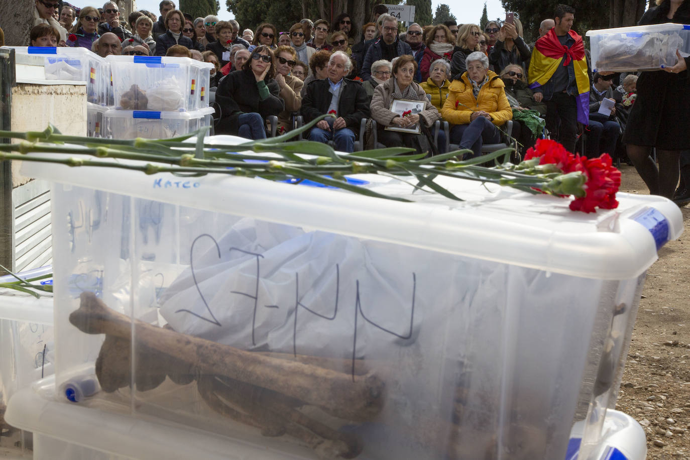 Fotos: Inauguración del Memorial del cementerio de El Carmen de Valladolid