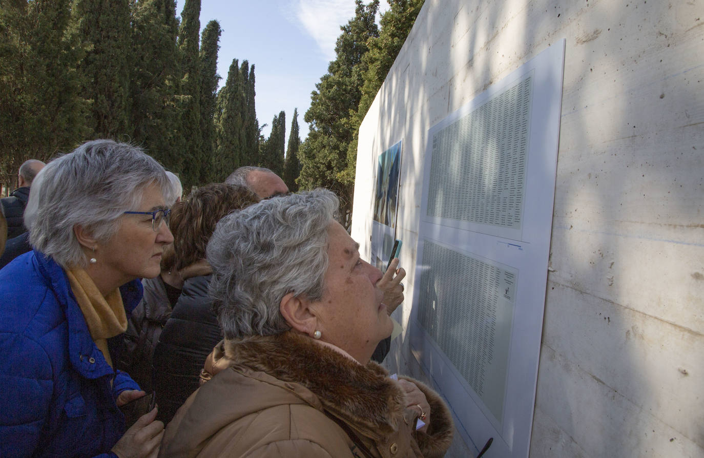 Fotos: Inauguración del Memorial del cementerio de El Carmen de Valladolid