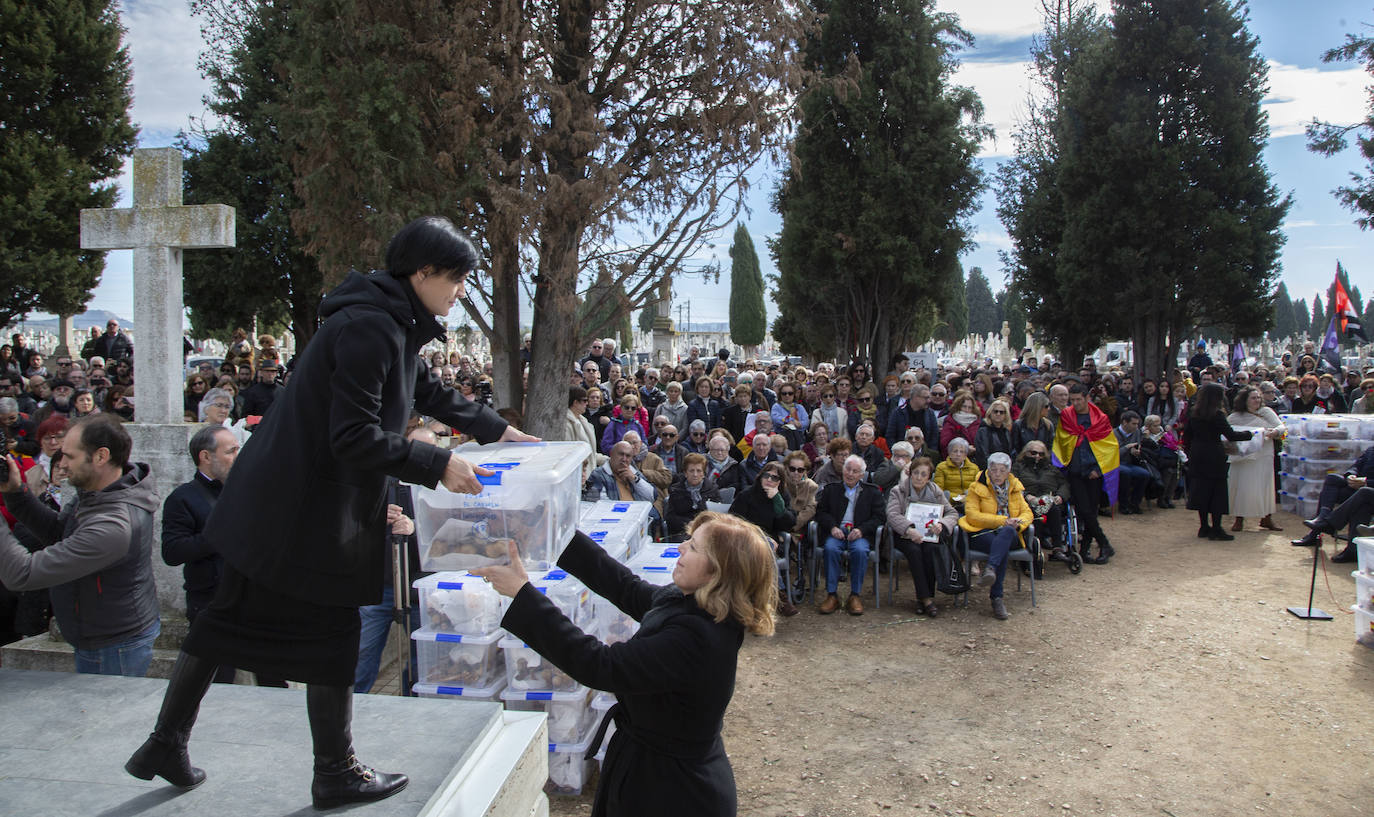 Fotos: Inauguración del Memorial del cementerio de El Carmen de Valladolid