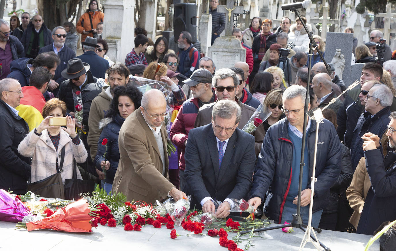 Fotos: Inauguración del Memorial del cementerio de El Carmen de Valladolid