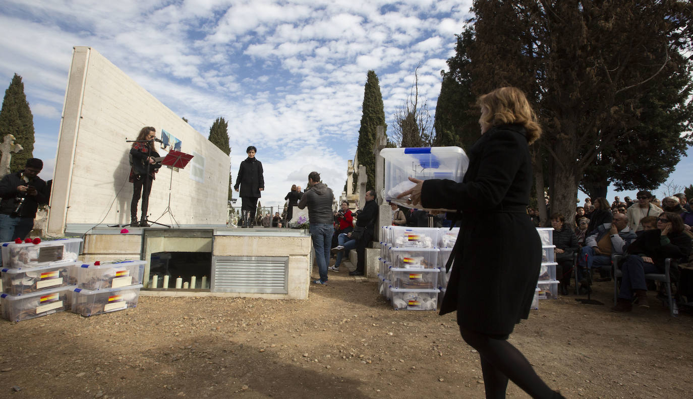 Fotos: Inauguración del Memorial del cementerio de El Carmen de Valladolid