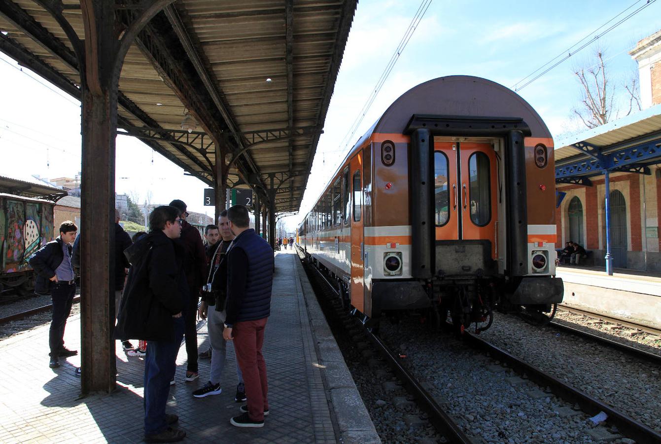 El 'tren de los ochenta' llega a Segovia. 