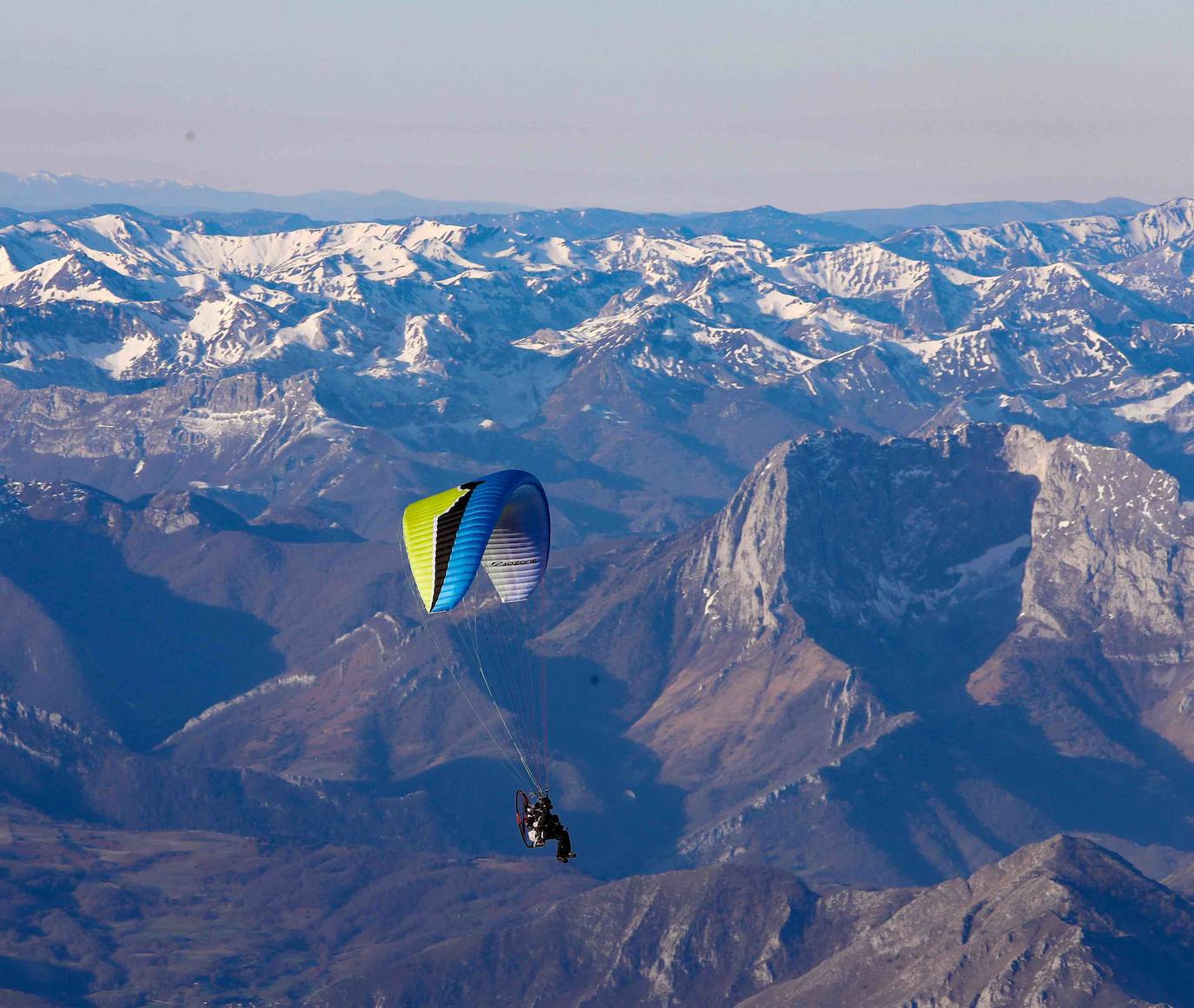 Fotos: Las espectaculares imágenes que deja la Travesía en globo por los Picos