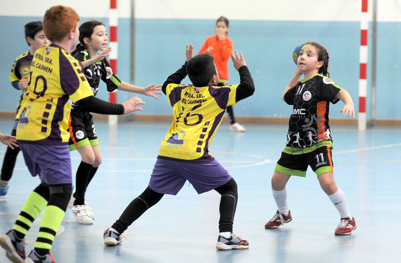 Los grupos de la categoría Benjamín se enfrentaba en el CEIP Pablo Picasso de la capital