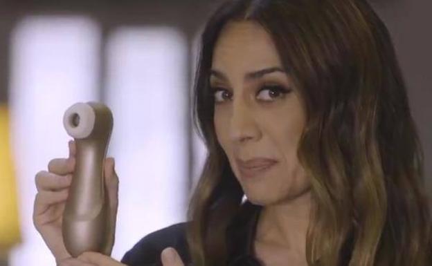 Mónica Naranjo anuncia a golpe de Satisfyer el salto de su programa a Amazon Prime Video