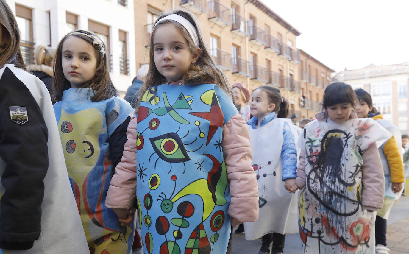 El colegio Jorge Manrique de Palencia vive el carnaval. 