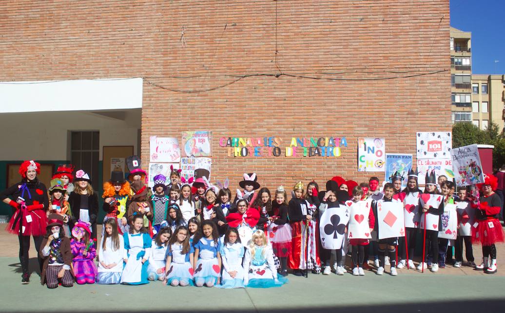 Carnaval en el colegio Sagrado Corazón-La Anunciata de Valladolid. Lo han dedicado a películas infantiles y han aprovechado para celebrar el bocata solidario.