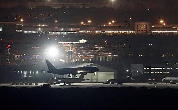 Avión de Air Canadá, que sobrevoló Barajas antes de un aterrizaje forzoso.