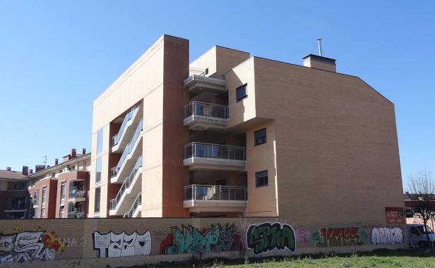 Apartamentos de la Universidad de Valladolid en la calle Feliciano Escudero (Rector Luis Suárez), 20, donde han encontrado muerto al hombre de 71 años.