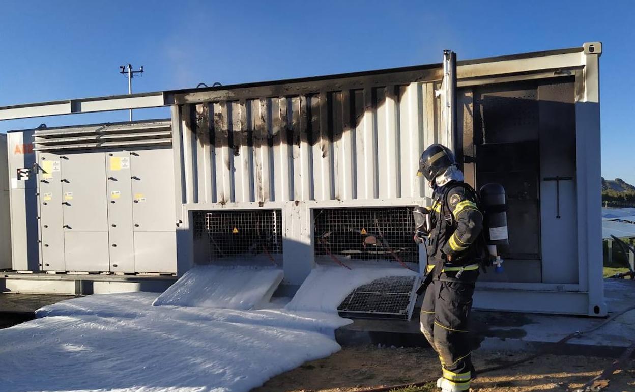 Los Bomberos sofocan un incendio en unos transformadores del municipio vallisoletano de Geria