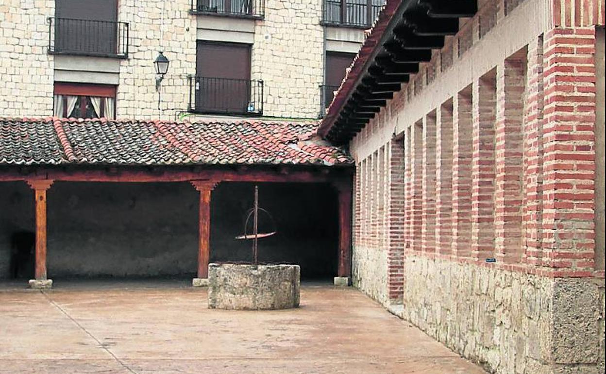 Patio del Estudio de Gramática, donde serán los talleres. 