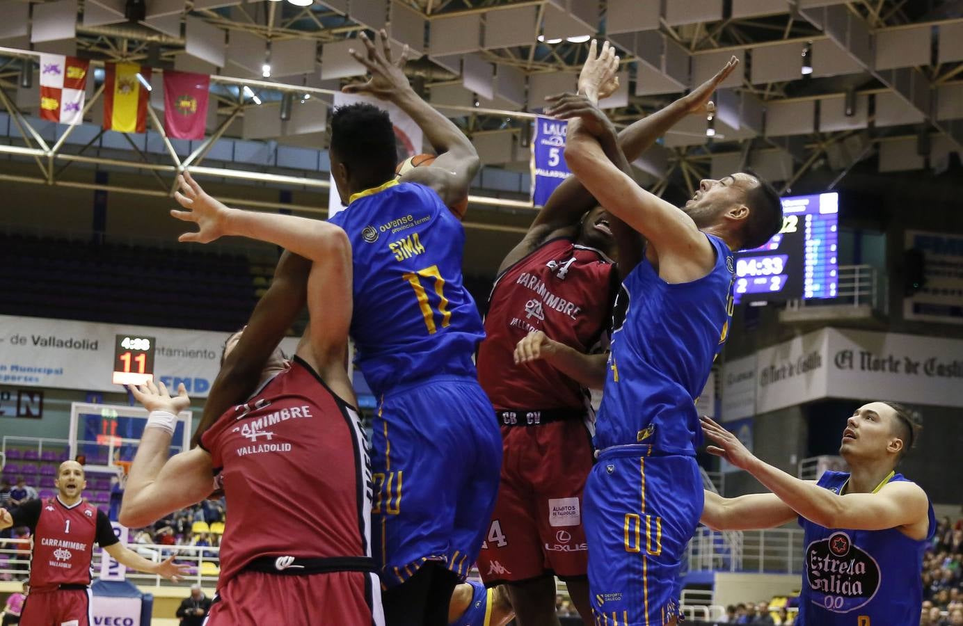 La dolorosa derrota en Lugo había sembrado una duda sobre el estado físico del equipo motivada por una merma en el ritmo y, sobre todo, en la intensidad atrás. Y ésta quedó sin despejar con un juego a ráfagas, sin continuidad y a expensas durante demasiados minutos de un rival muy justo de recursos.