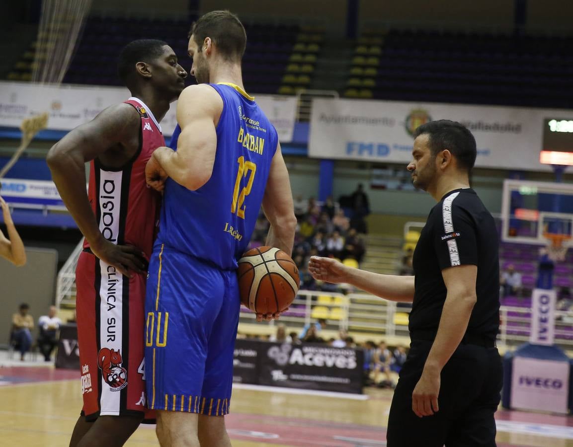 La dolorosa derrota en Lugo había sembrado una duda sobre el estado físico del equipo motivada por una merma en el ritmo y, sobre todo, en la intensidad atrás. Y ésta quedó sin despejar con un juego a ráfagas, sin continuidad y a expensas durante demasiados minutos de un rival muy justo de recursos.