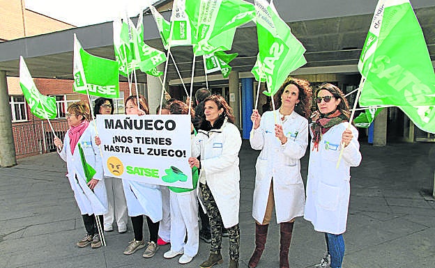 Protesta de Satse ante el Hospital General de Segovia. 