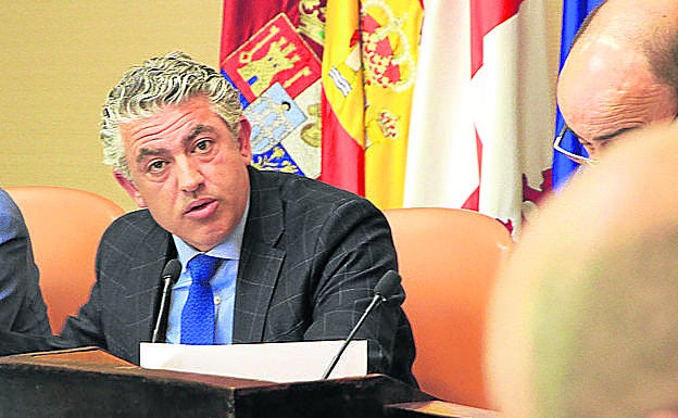 Intervención de José María Bravo en el pleno de la Diputación. 