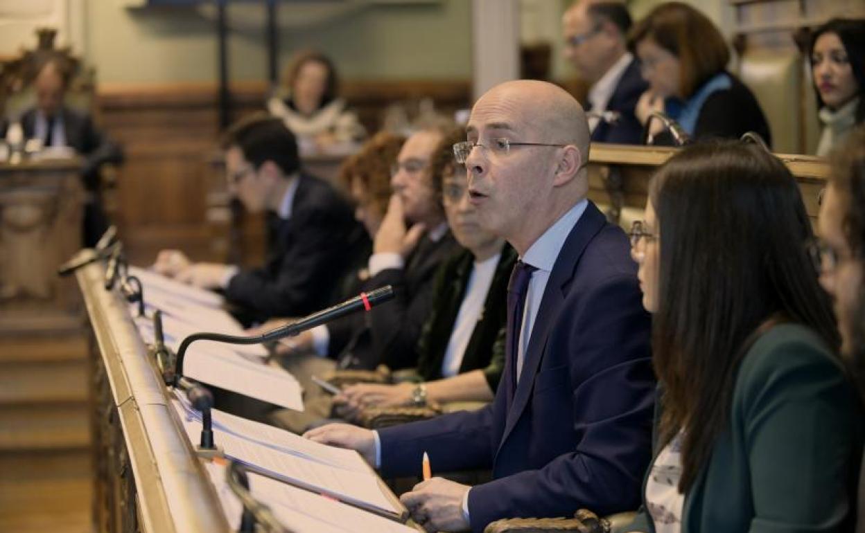 Martín Fernández Antolín, portavoz de Ciudadanos en el Ayuntamiento de Valladolid, durante el último pleno municipal.