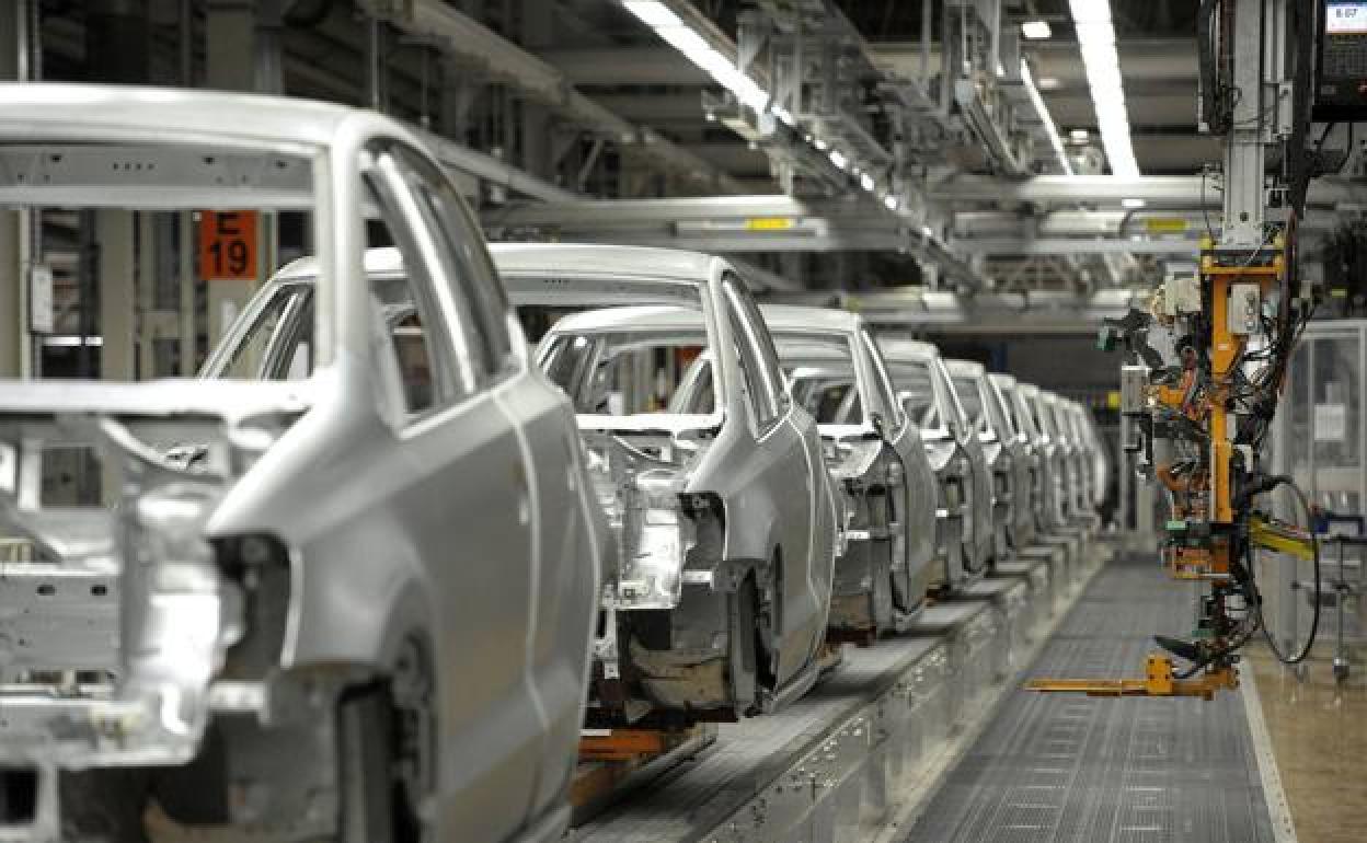 Cadena de producción en la planta de Volkswagen de Navarra.