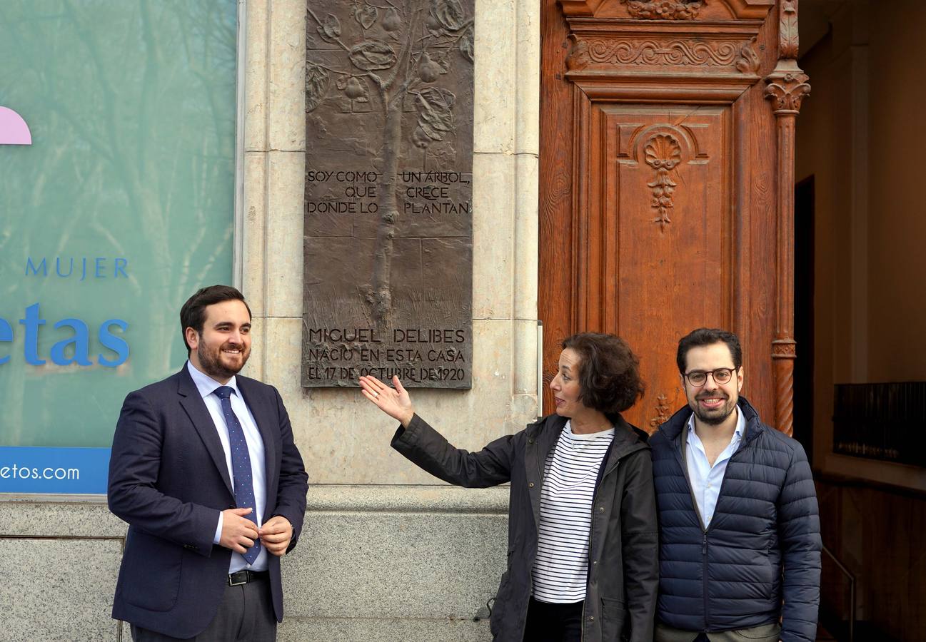 Los diputados del PP de Valladolid José Ángel Alonso y Eduardo Carazo y la senadora Mercedes Cantalapiedra presentan una propuesta registrada en el Congreso y en el Senado para impulsar el Centenario del nacimiento de Miguel Delibes.