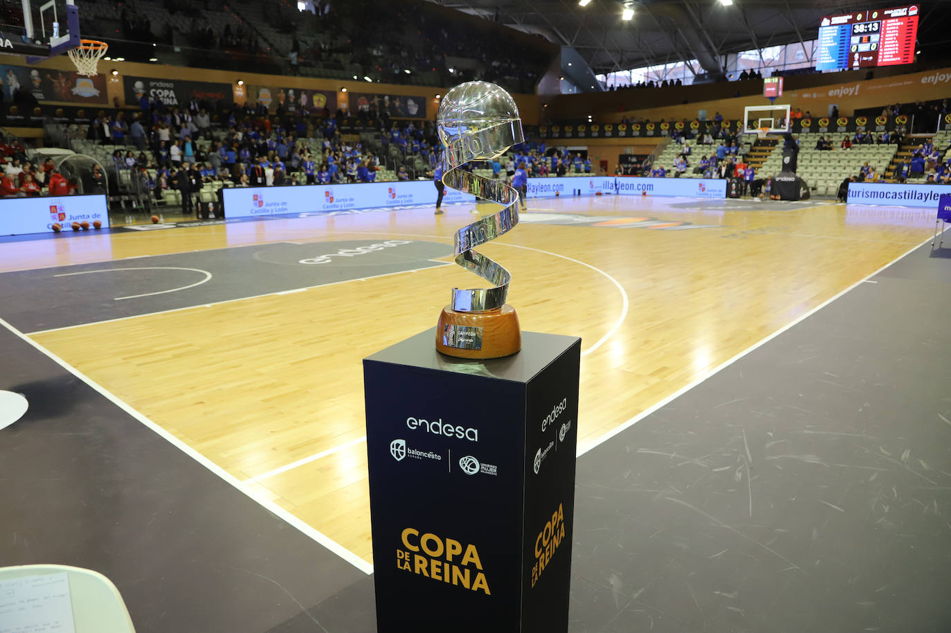 Fotos: El CB Avenida reina en su Copa y hace historia ante Girona con su noveno título (76-58)