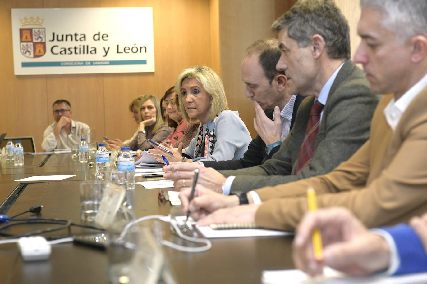 Reunión informativa de la onsejería de Sanidad en la Junta de Castilla y León.