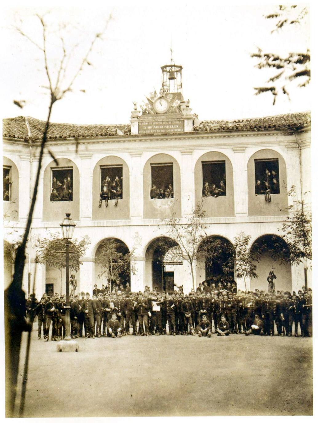 Fotografía de la vida de los cadetes en el 'Octógono' en el año 1878.