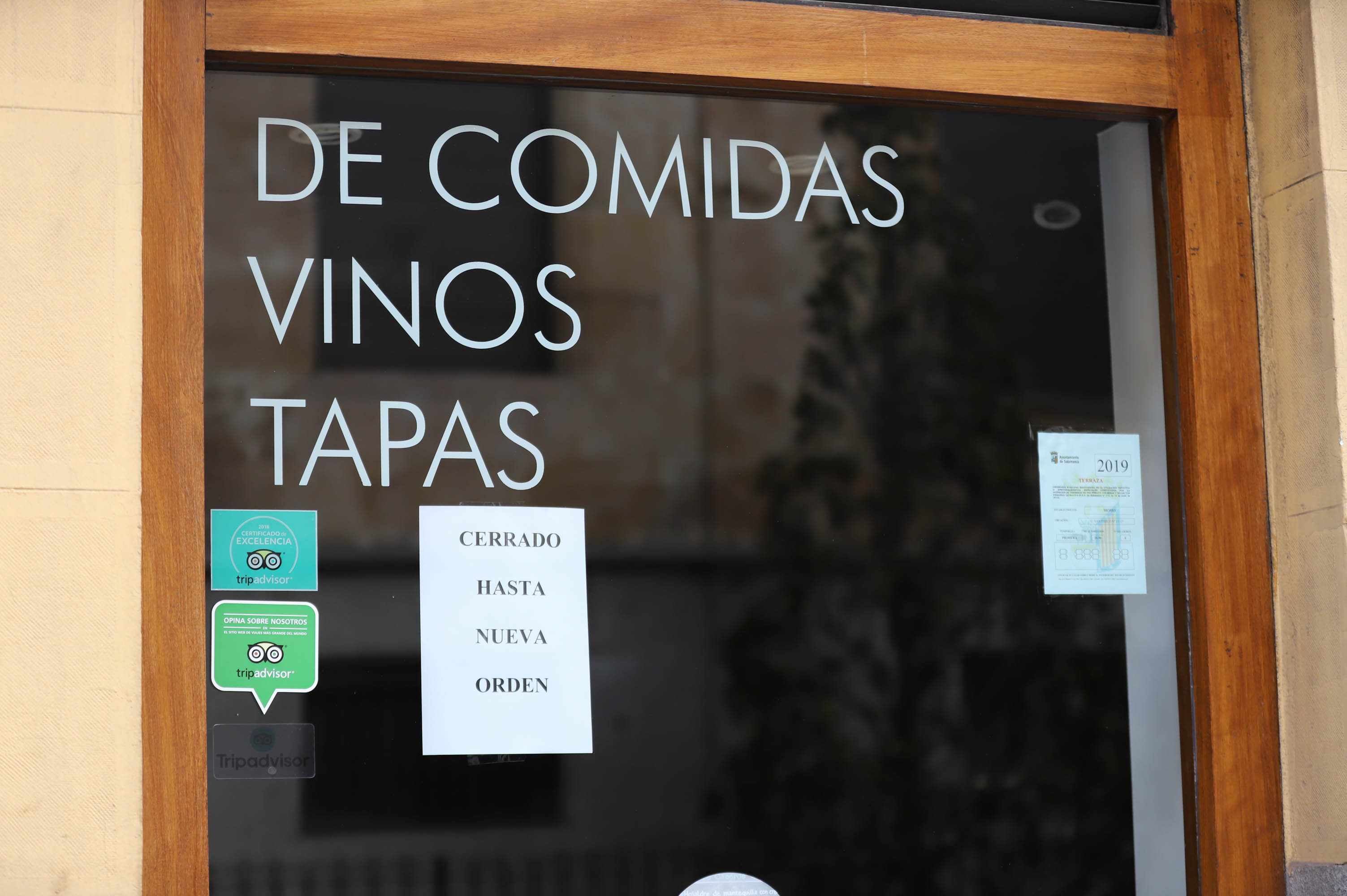 Salamanca ha vivido hoy el primer día en estado de alerta con las calles prácticamente vacías. 