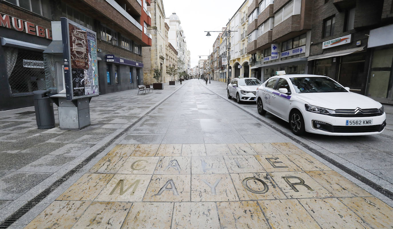 Fotos: Primer día laborable en Estado de Alerta en Palencia