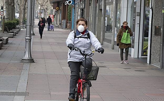 Castilla y León espera al aumento de los casos positivos con la UCI al 60%