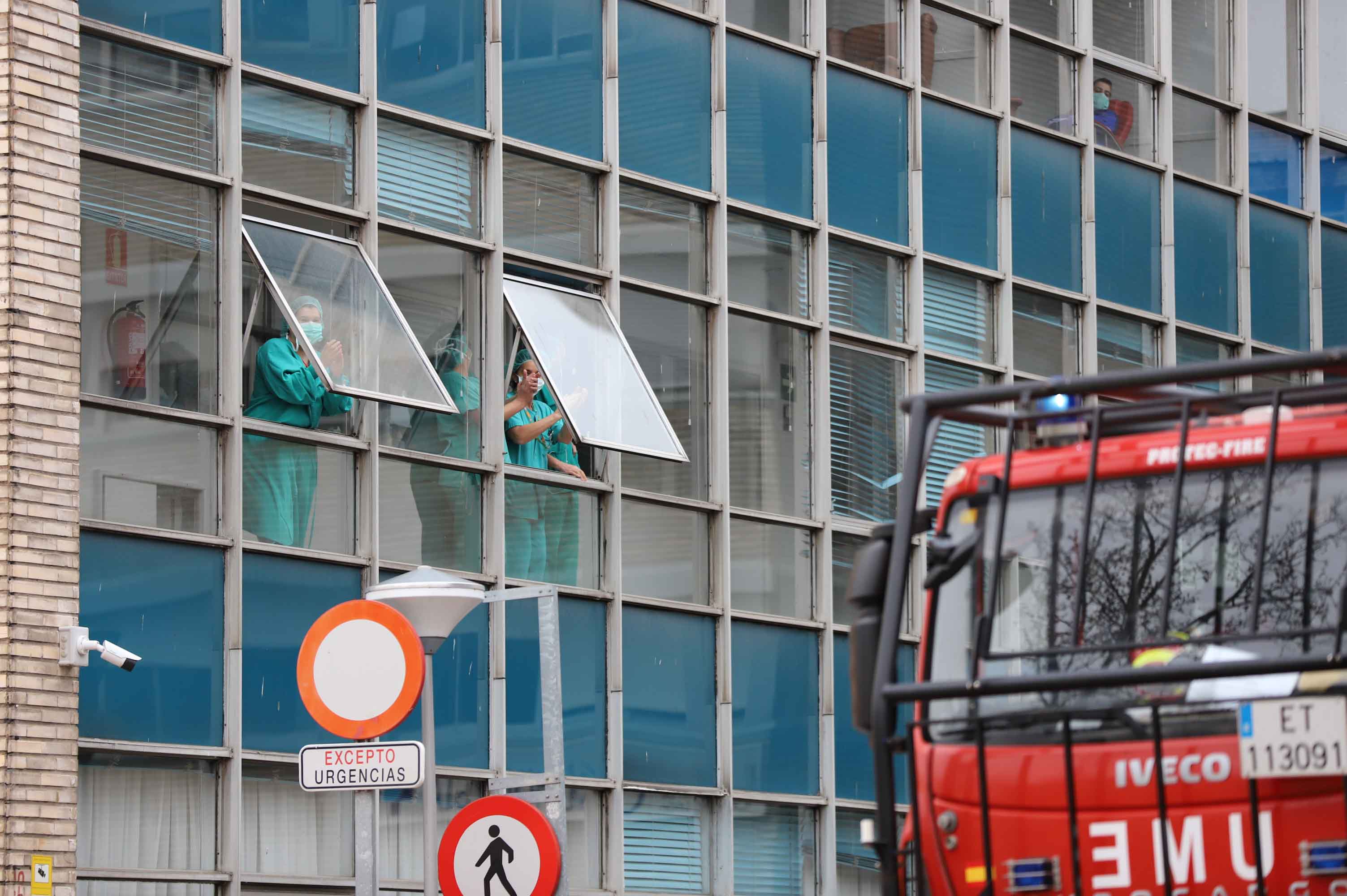 Intervención de la UME en el complejo hospitalario de Salamanca.