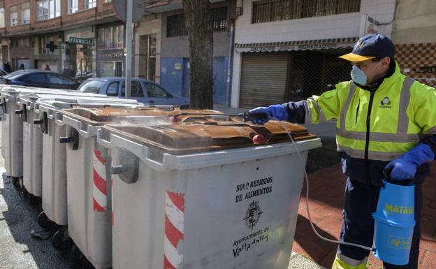 El Ayuntamiento de Valladolid crea cuatro equipos para la desinfección de la ciudad
