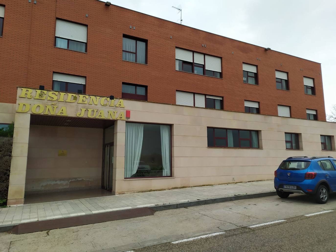 Cuatro positivos en el personal de la Residencia Doña Juana de Palencia, con dos casos en ancianos