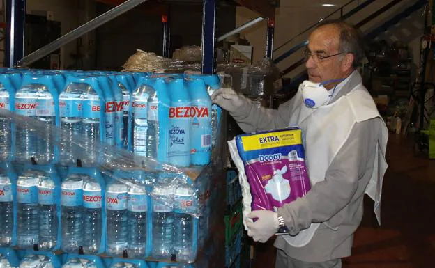 El Banco de Alimentos garantiza durante dos meses la comida para un millar de usuarios