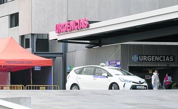 Un taxista, aislado en Valladolid tras recoger a un pasajero que dio positivo por Covid-19