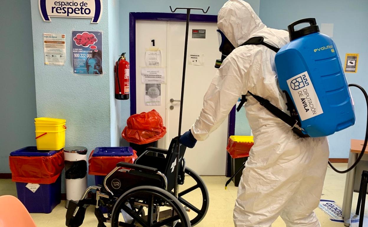 Desinfección del Centro de Salud Ávila Estación