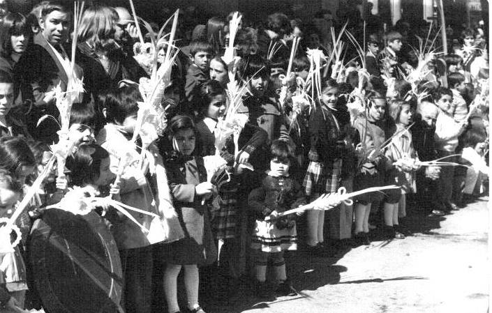 Procesión de la Borriquilla en Valladolid en la década de los setenta. 