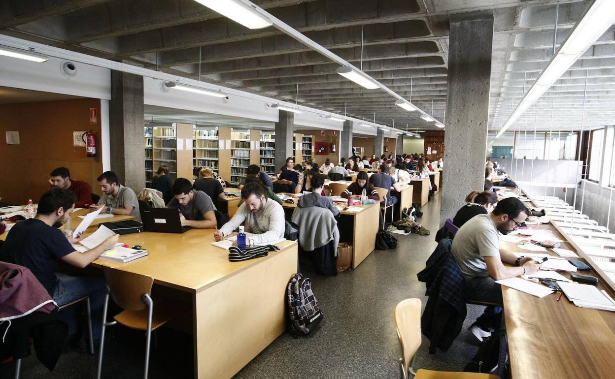 Coronavirus en Salamanca: La USAL ofrece acceso 'on line' a 40.000 libros y 24.000 revistas electrónicas de sus bibliotecas