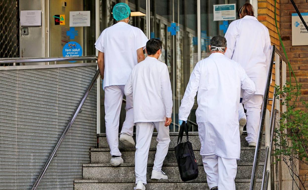 Los médicos de Valladolid piden contratos para los residentes y no prórrogas