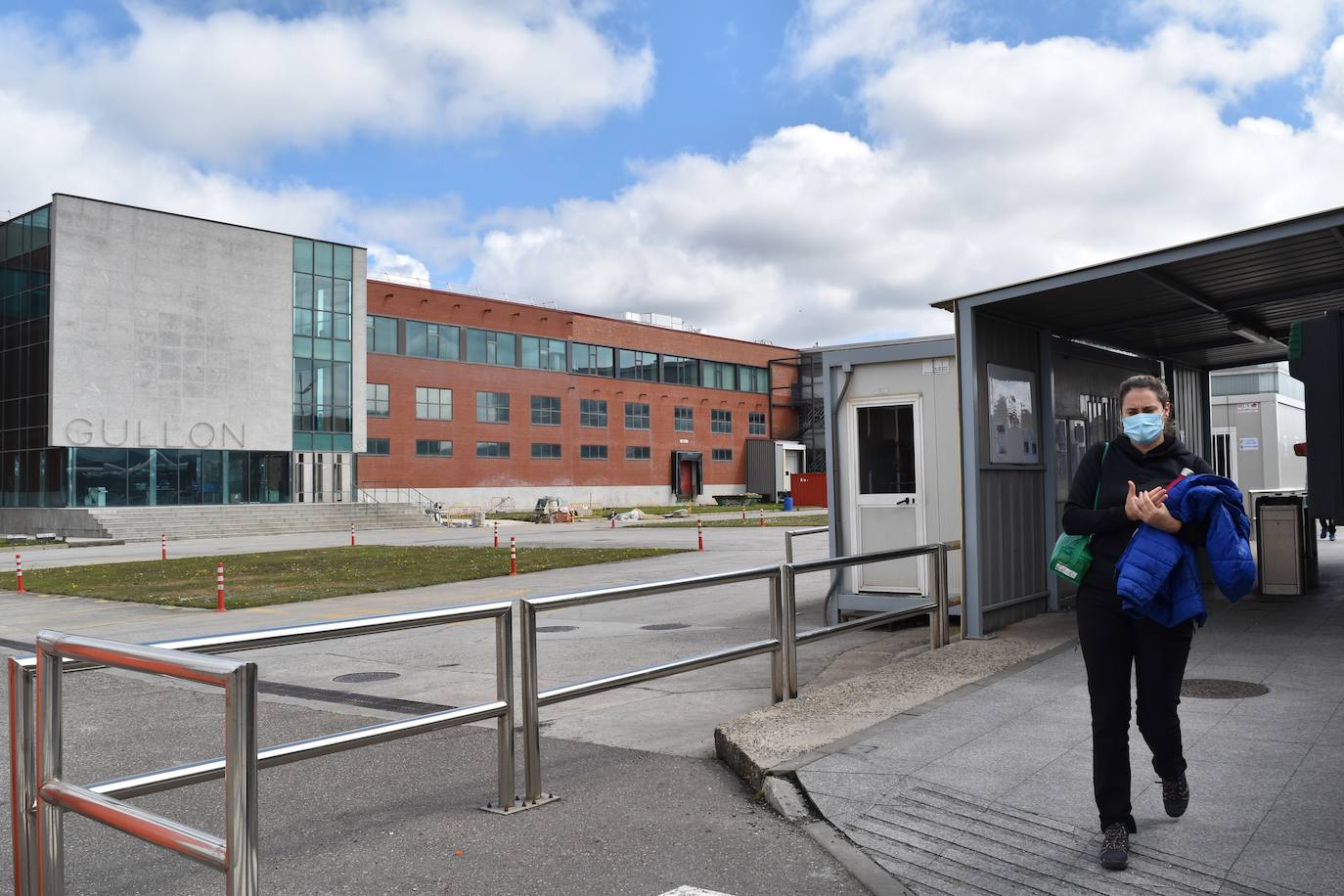 El ajetreo de las fábricas de galletas dan algo de movimiento a la villa.