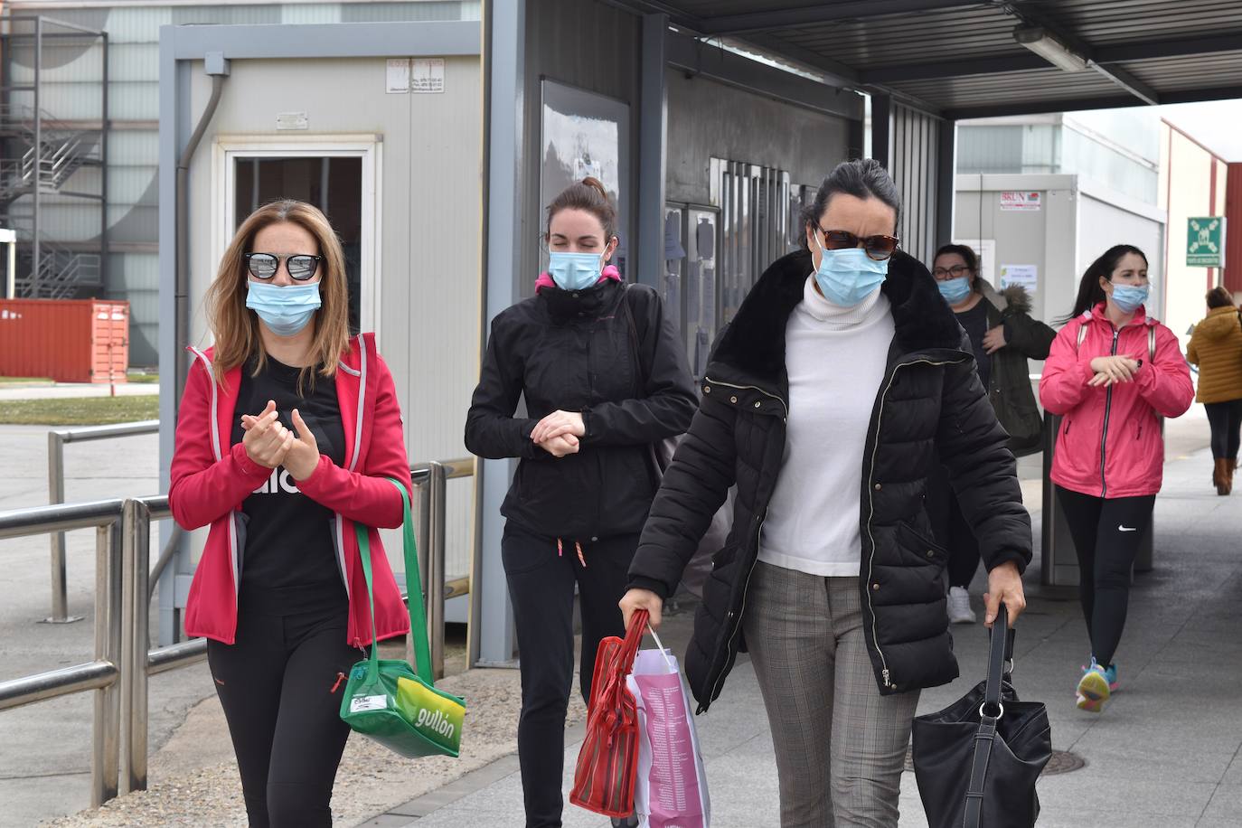 El ajetreo de las fábricas de galletas dan algo de movimiento a la villa.
