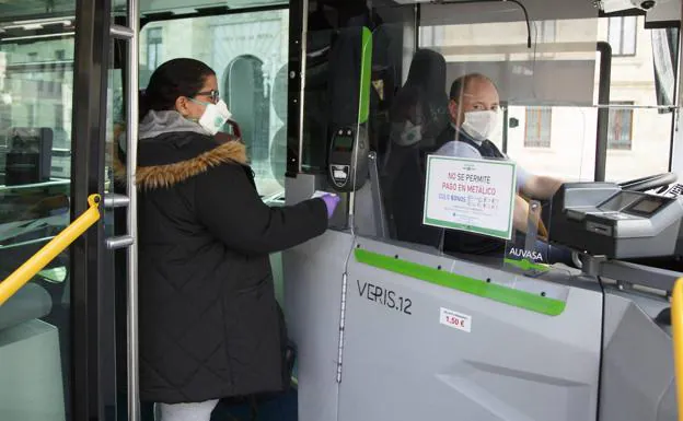 Valladolid repartirá 116.000 mascarillas en autobuses, trenes y pueblos con más de 2.000 vecinos