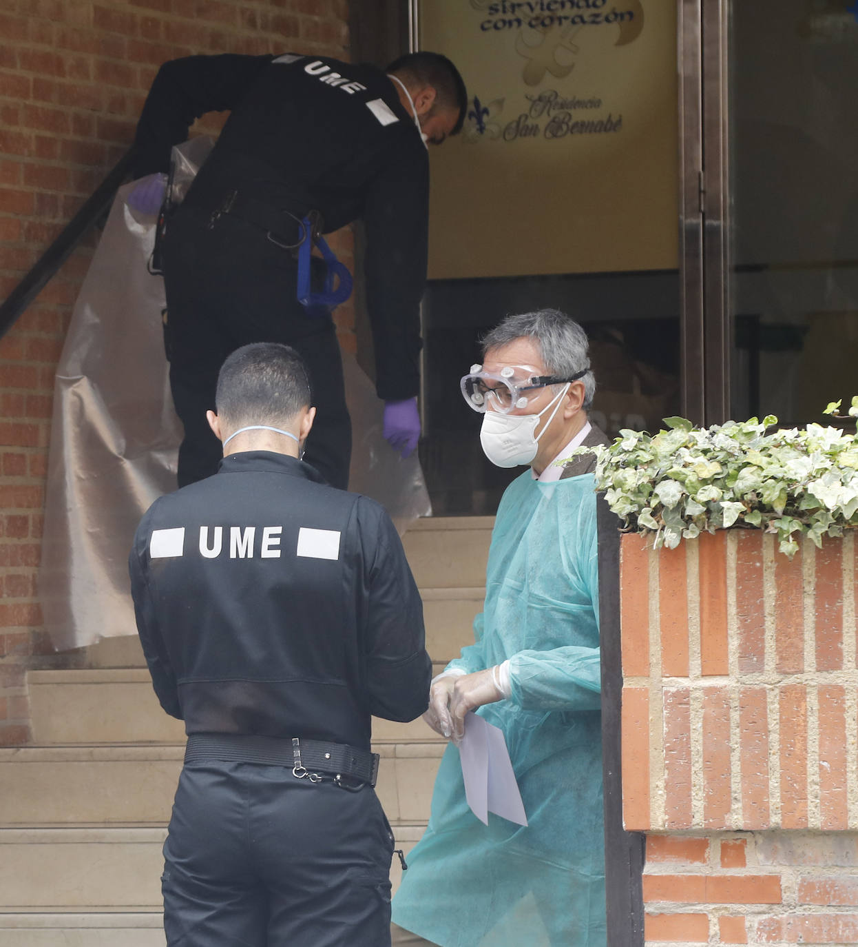 La UME prosigue con tareas de desinfección en Palencia.