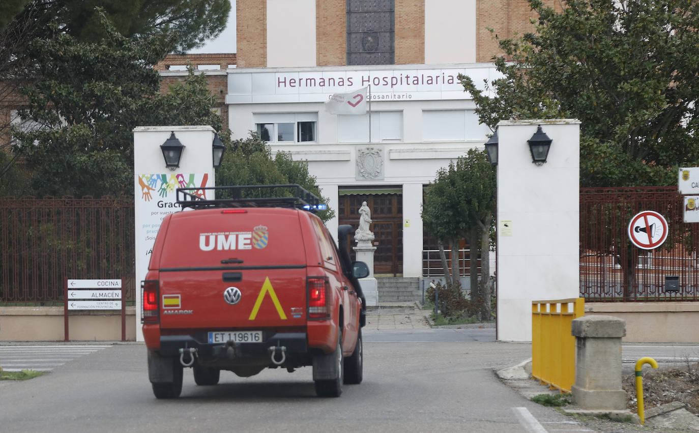 La UME prosigue con tareas de desinfección en Palencia.