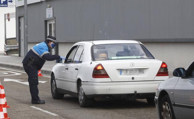 La Policía Local de Palencia denuncia a 21 personas por incumplir el estado de alarma