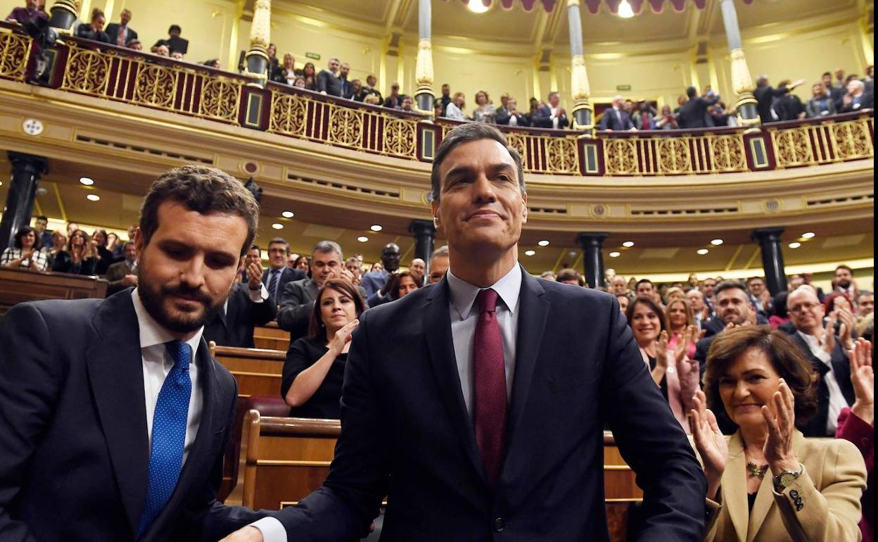 Pablo Casado y Pedro Sánchez, en el Congreso.